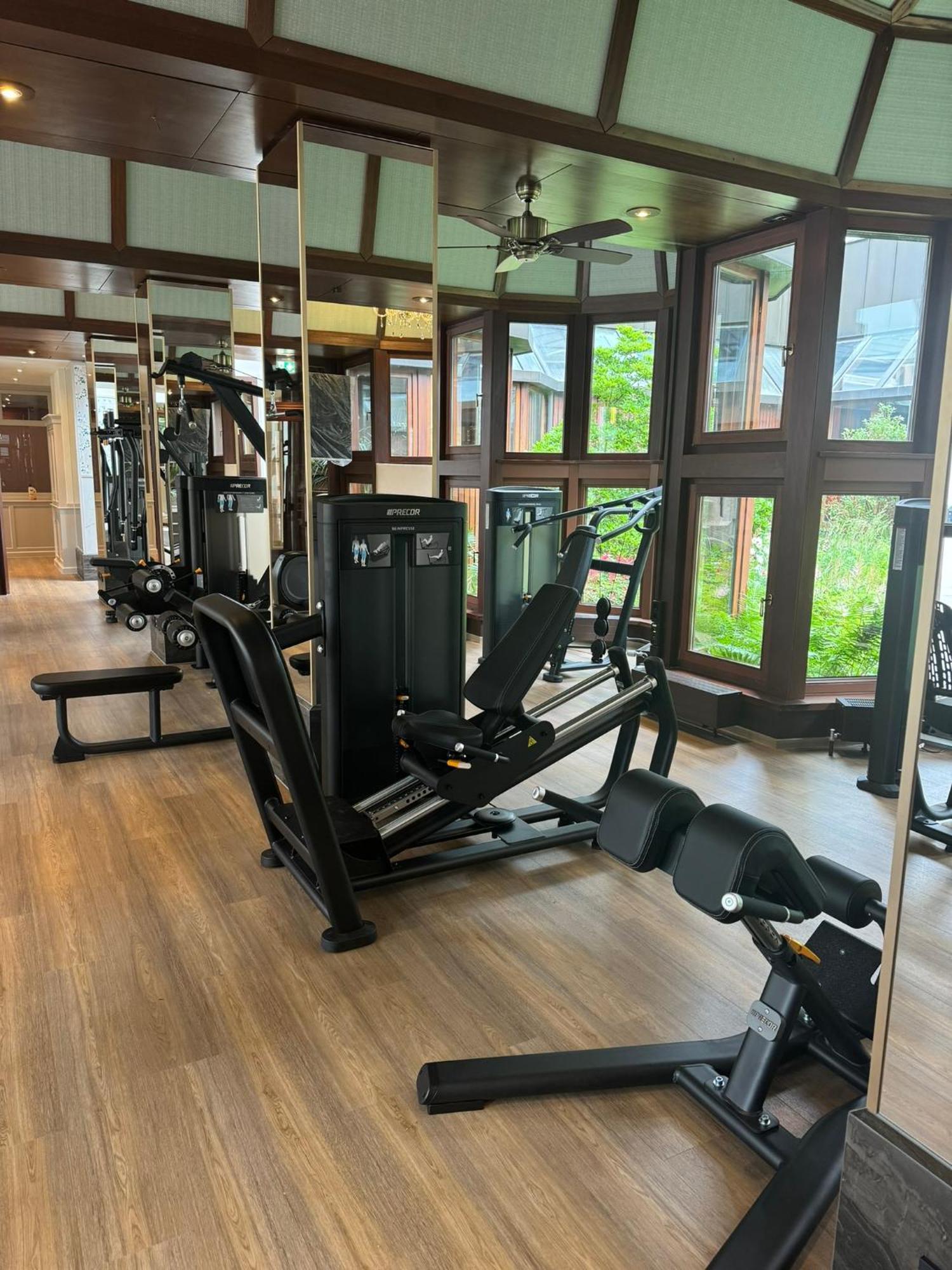 Mokni'S Palais Hotel & Spa Bad Wildbad Esterno foto