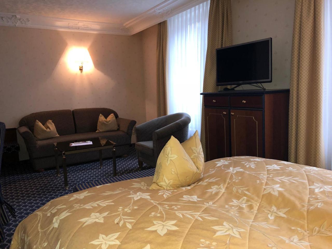 Mokni'S Palais Hotel & Spa Bad Wildbad Esterno foto